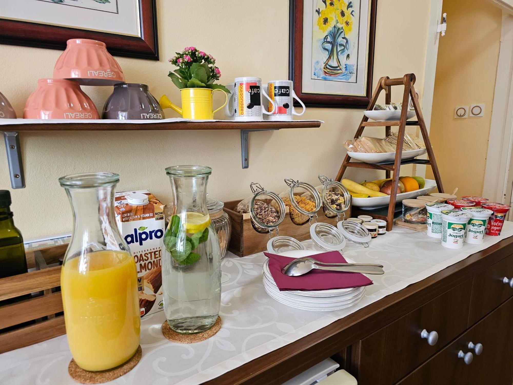מוטובון Guesthouse Villa Marija מראה חיצוני תמונה