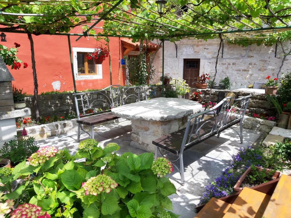 מוטובון Guesthouse Villa Marija מראה חיצוני תמונה